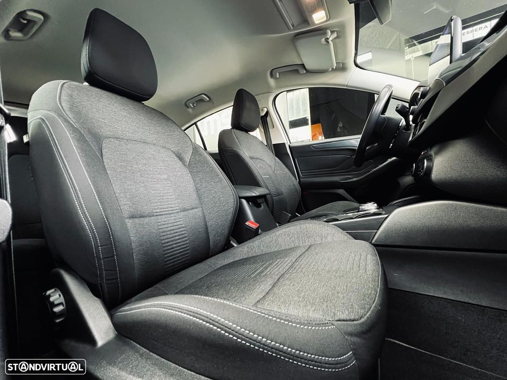 Ford Focus 1.0 EcoBoost Active Aut. - 33