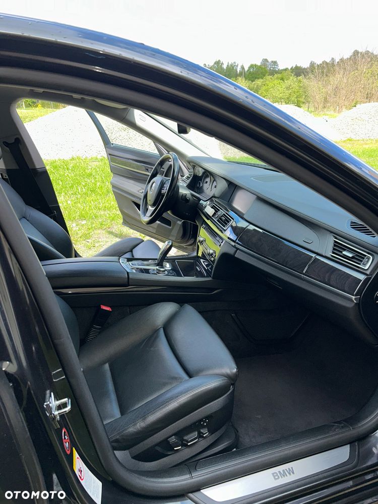 BMW Seria 7 730d - 10