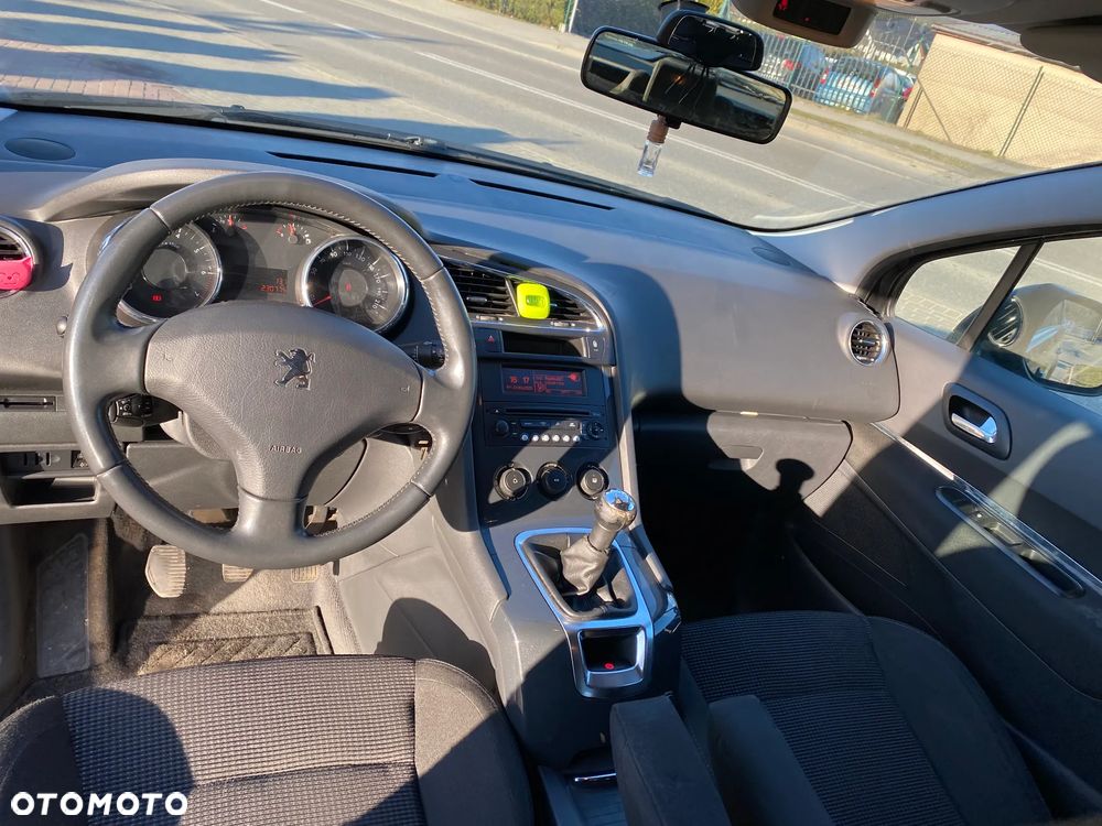 Peugeot 5008 1.6 Active - 3