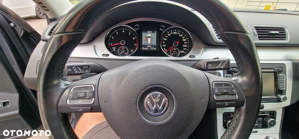 Volkswagen Passat - 27