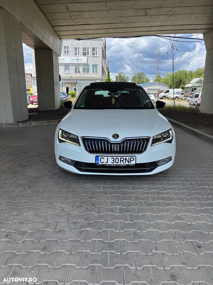 Skoda Superb 2.0 TDI DSG Sportline - 3