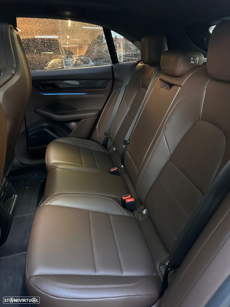 Porsche Macan Electric Turbo - 15