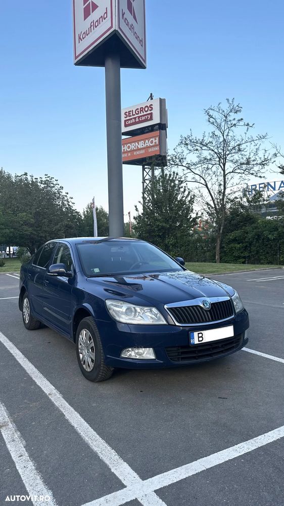 Skoda Octavia 1.6 TDI AMBITION - 9