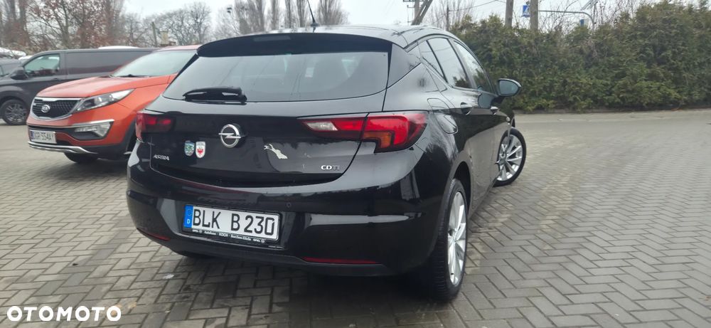 Opel Astra 1.6 CDTI Cosmo - 11