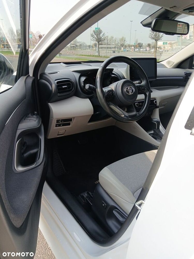 Toyota Yaris - 18