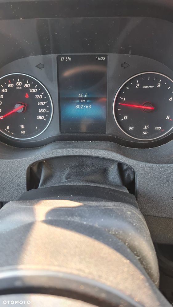 Mercedes-Benz SPRINTER 910 - 5