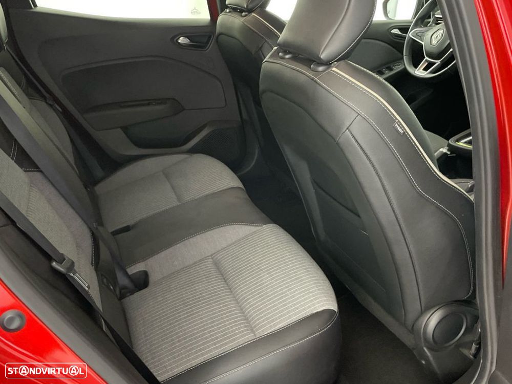 Renault Clio 1.0 TCe Techno - 23