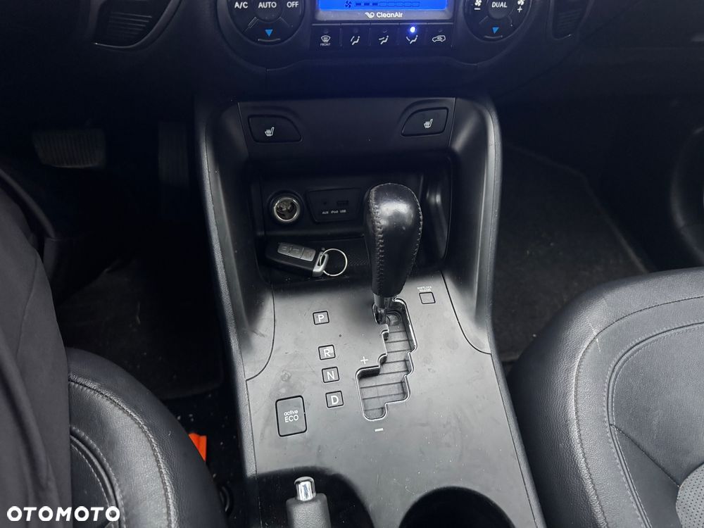 Hyundai ix35 2.0 CRDi 4WD Automatik Premium - 13