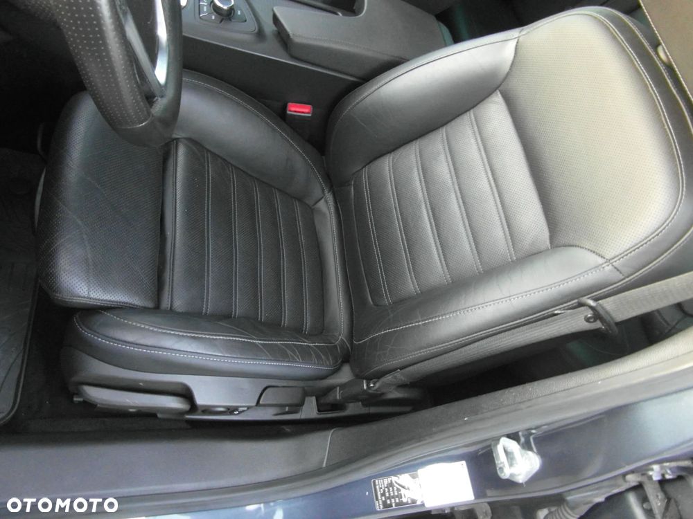 Opel Insignia 2.0 T Cosmo 4x4 - 17