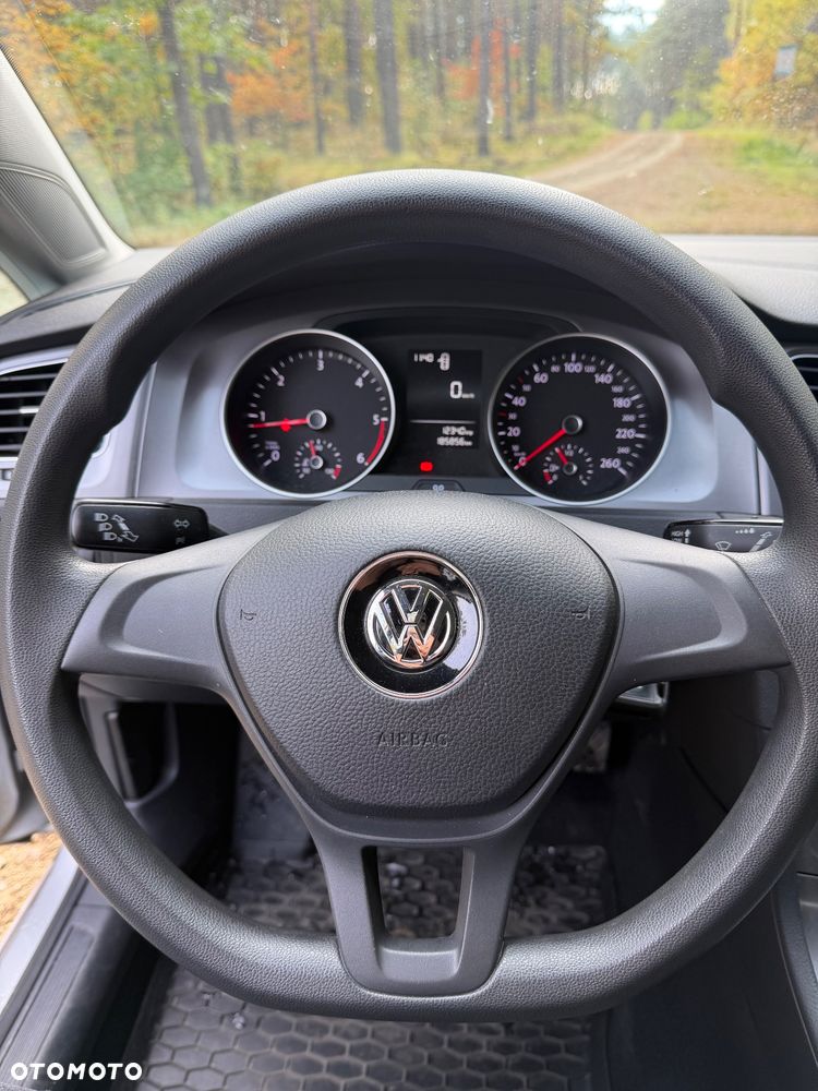 Volkswagen Golf - 18