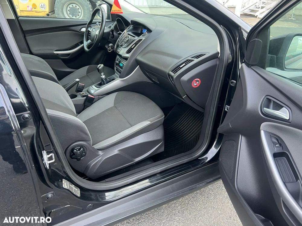Ford Focus 1.6 TDCI 90 CP Trend - 14