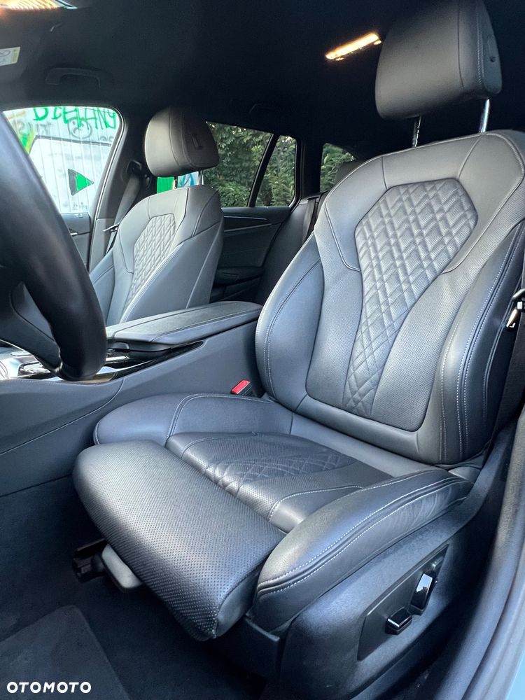BMW Seria 5 530e xDrive M Sport sport - 12