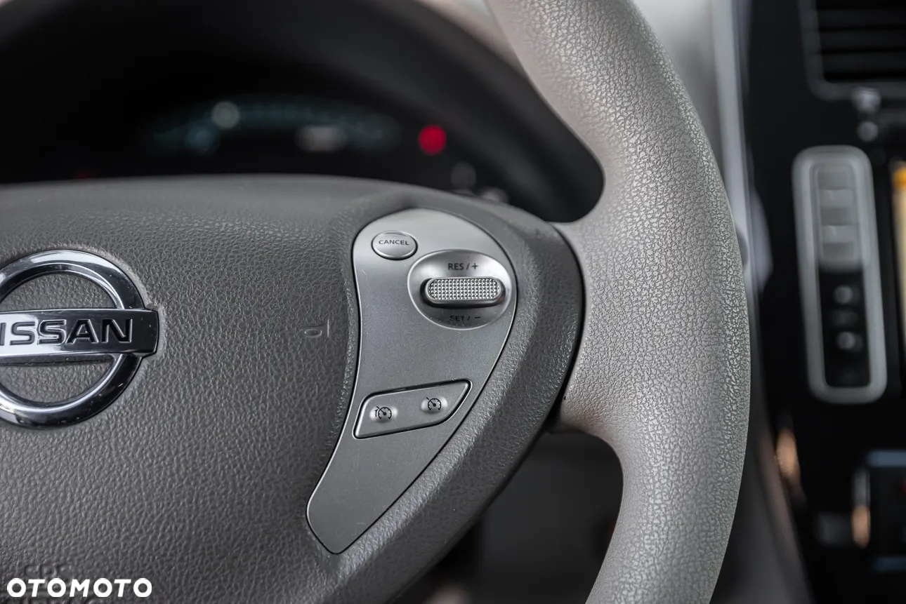 Nissan Leaf Standard - 18