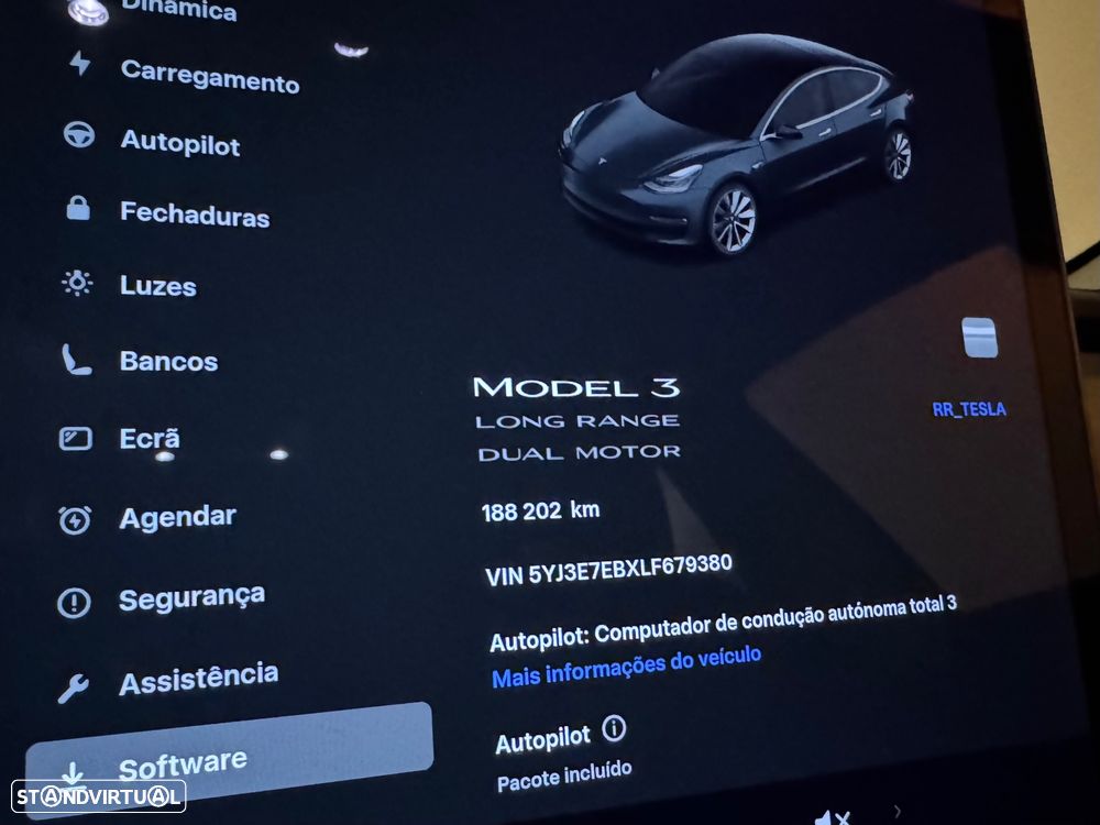 Tesla Model 3 - 8