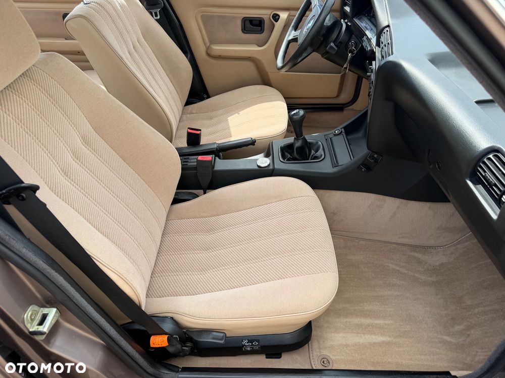 BMW Seria 3 - 8