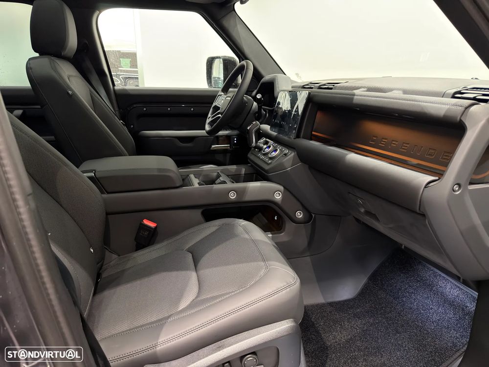 Land Rover Defender 2.0 P300e 110 AWD X-Dynamic SE - 7