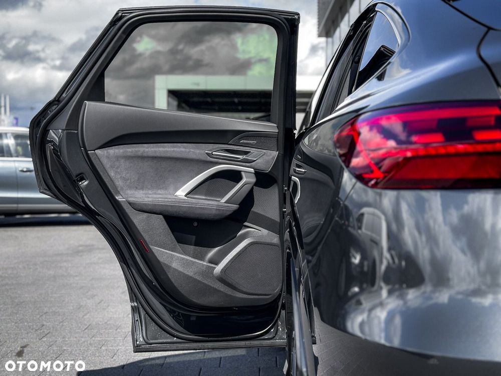 Audi Q5 Sportback - 38
