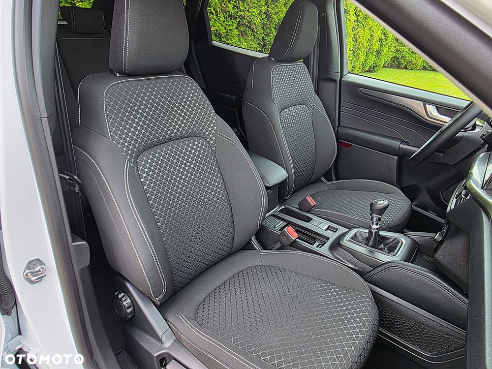 Ford Kuga 1.5 EcoBoost TITANIUM - 33