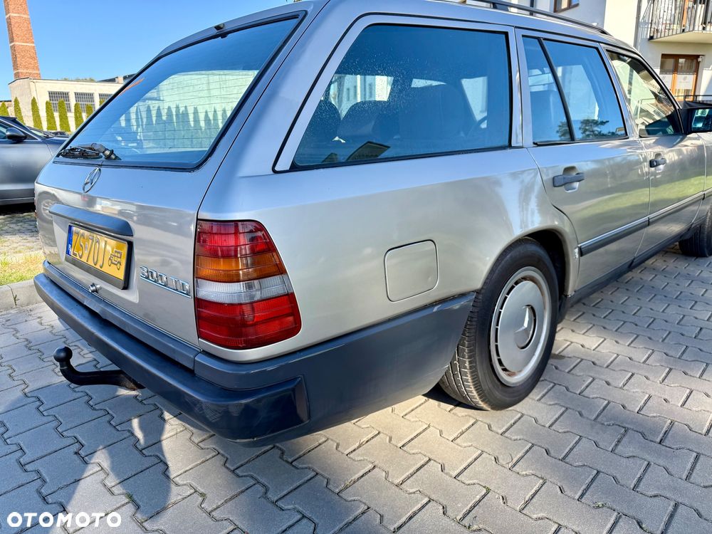 Mercedes-Benz W124 (1984-1993) - 17