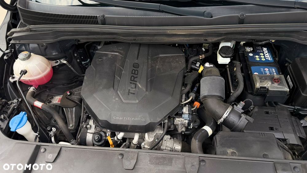 Kia Carnival - 39