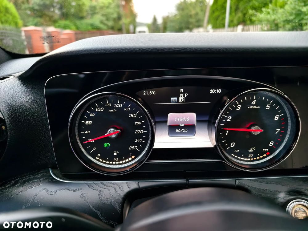 Mercedes-Benz Klasa E 300 9G-TRONIC - 22