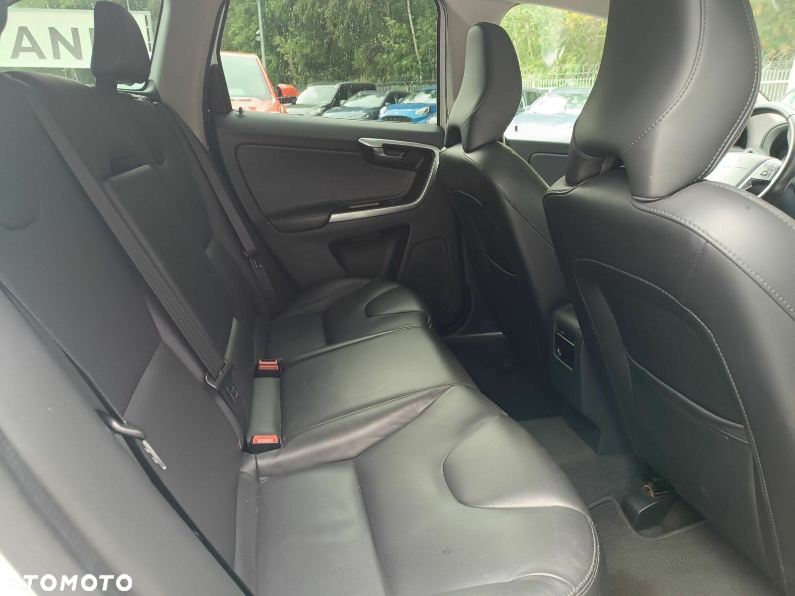 Volvo XC 60 T5 AWD Drive-E Momentum - 29