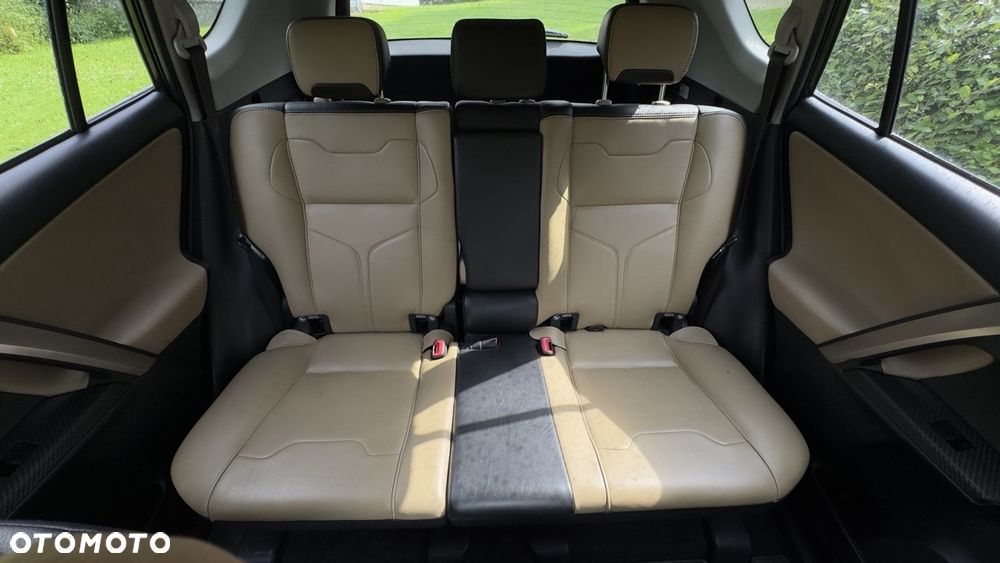 Toyota RAV4 2.0 D-4D Premium - 8