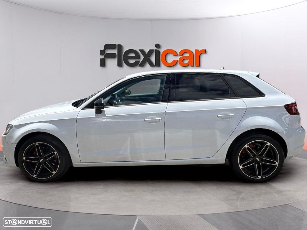 Audi A3 Sportback 1.6 TDI Attraction - 4
