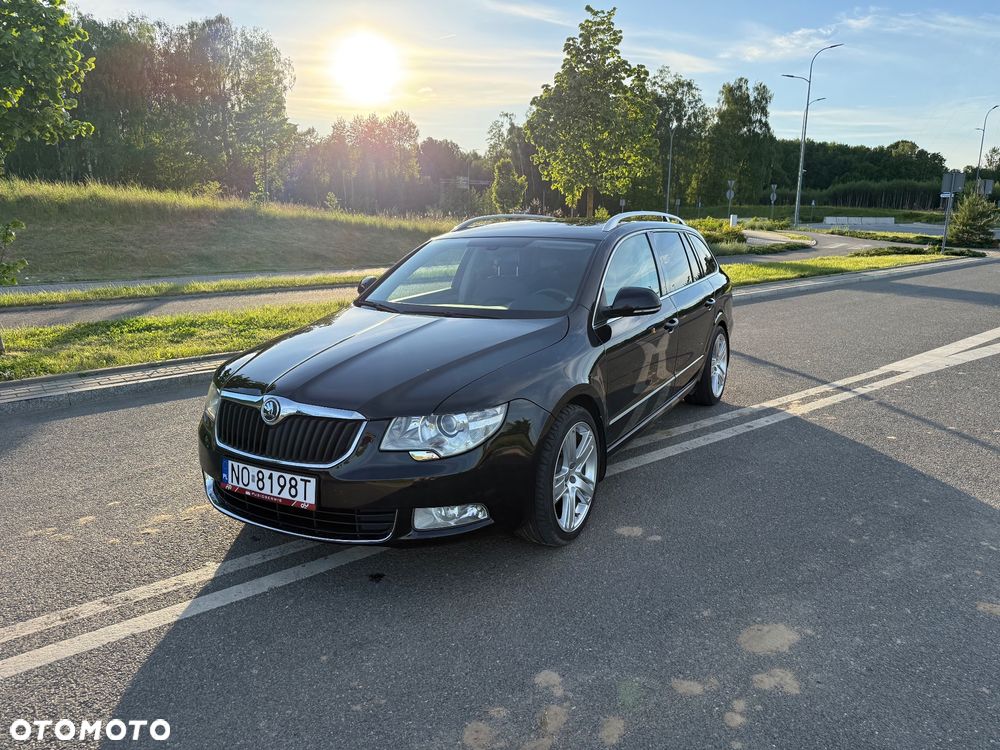 Skoda Superb 2.0 TDI Elegance DSG - 8