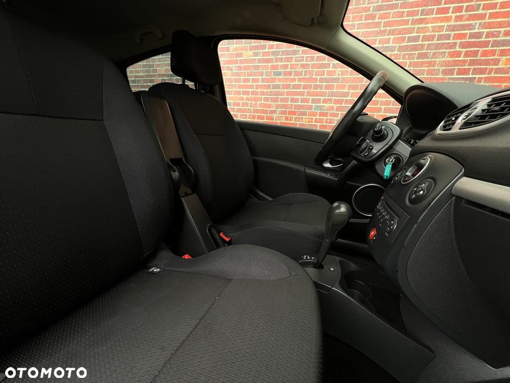 Renault Clio - 15