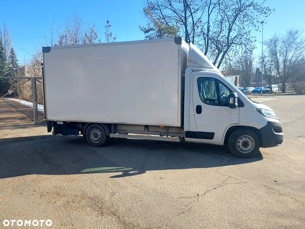 Fiat Ducato 2.2 165KM Kontener 8EP z windą Pierwszy właściciel - 4