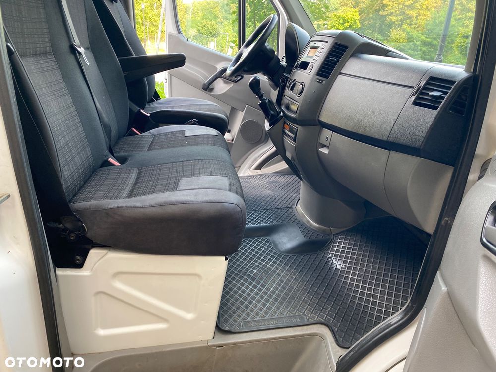 Mercedes-Benz Sprinter - 19