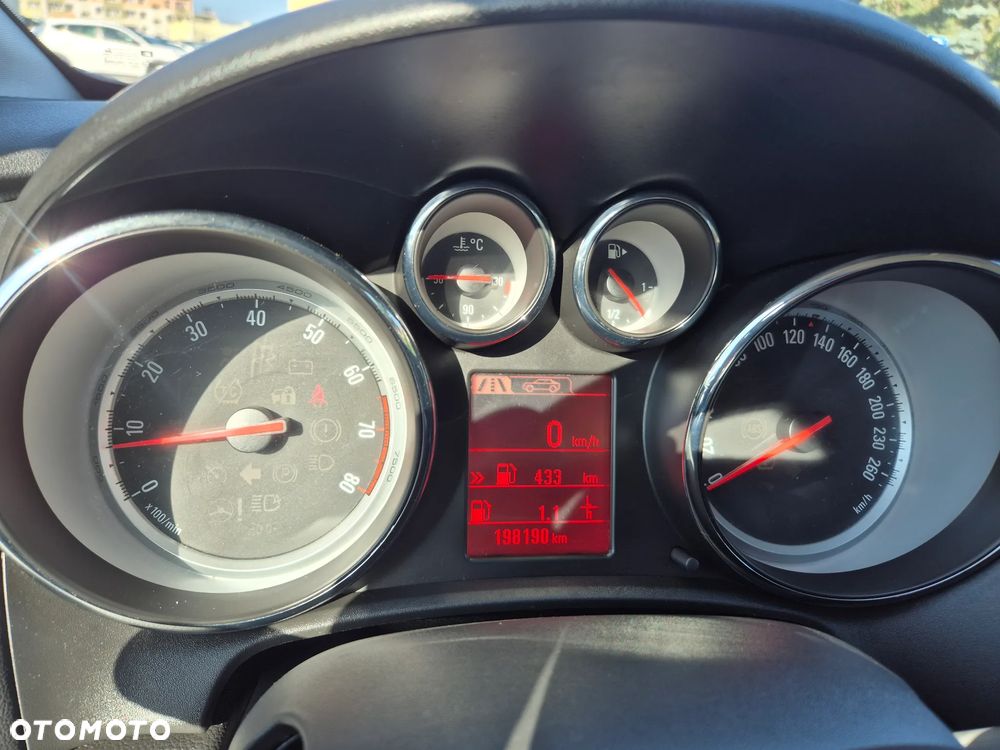 Opel Astra 1.4 T Cosmo - 8