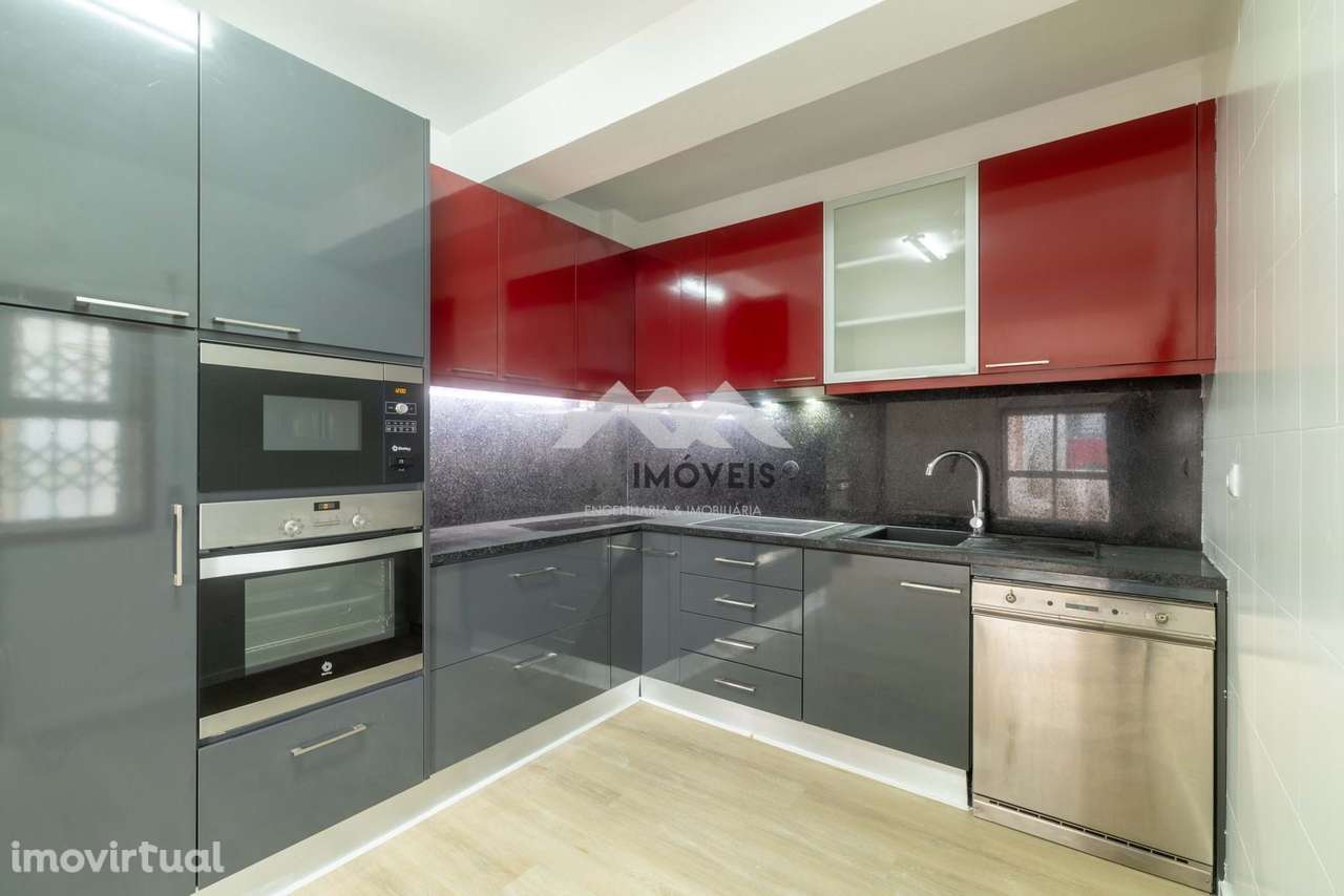 Apartamento T2 | Baguim do Monte | Renovado | Varanda | Metro | Lugar - Grande imagem: 3/30