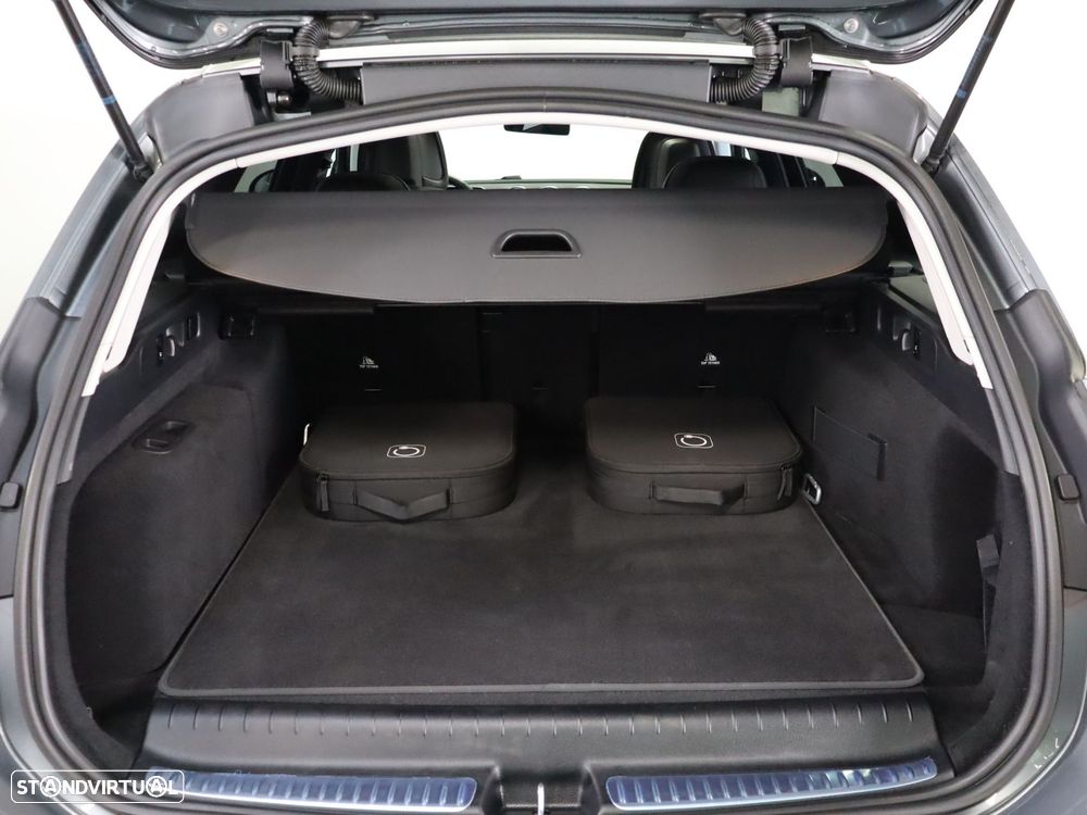 Mercedes-Benz C 300 de AMG Line - 29