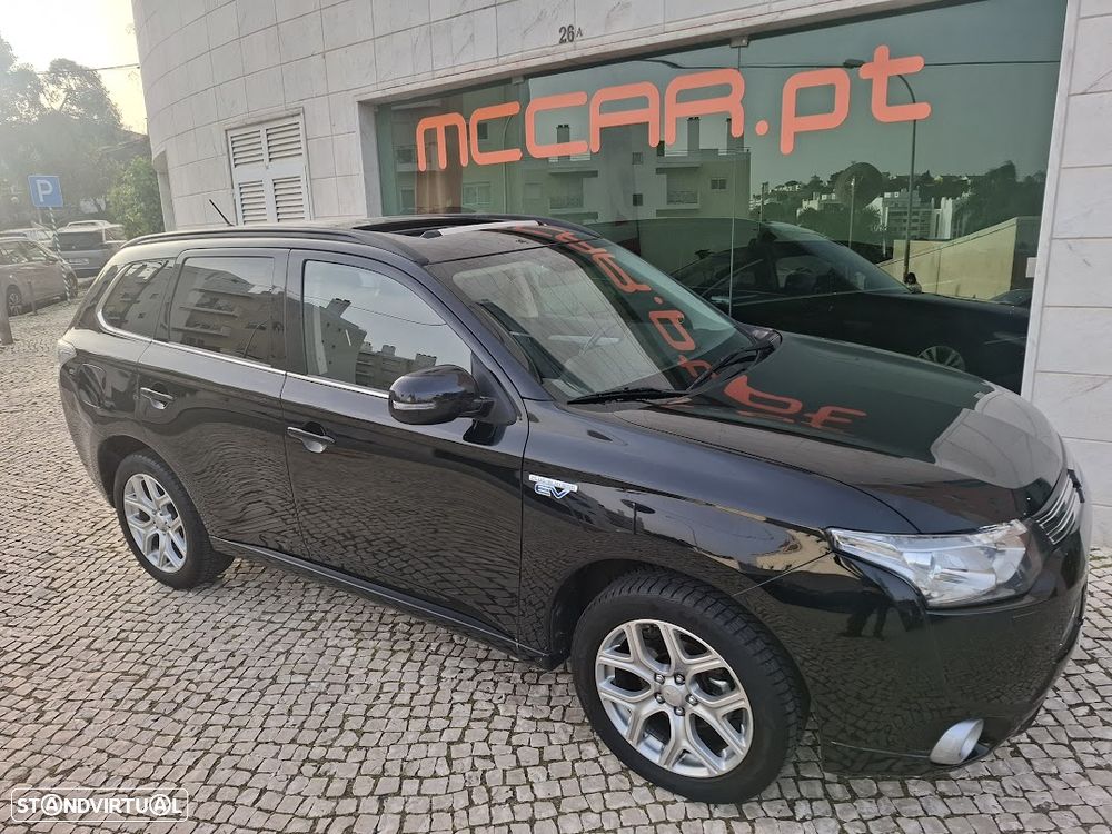 Mitsubishi Outlander - 1