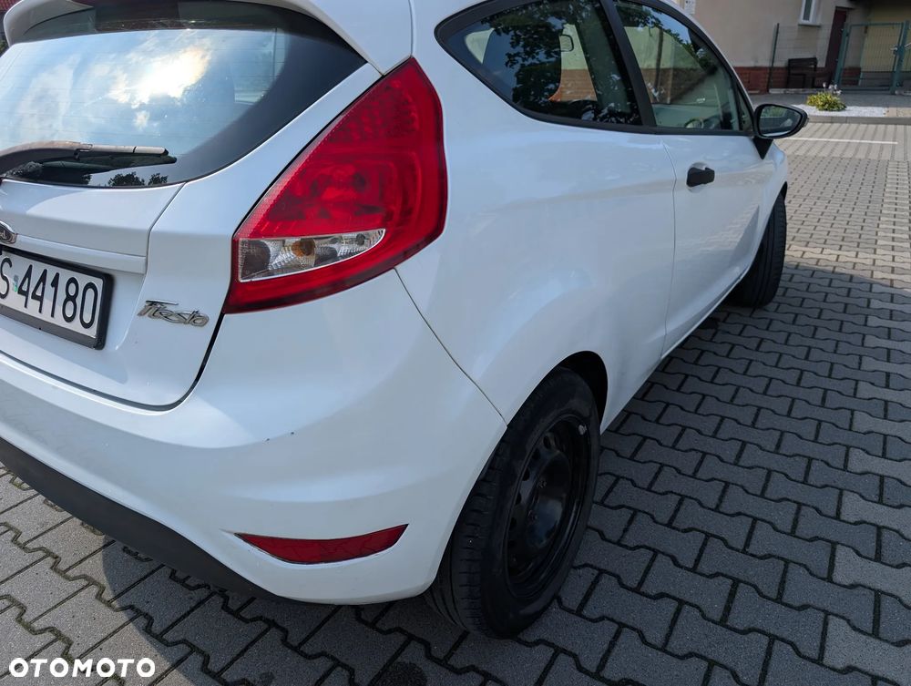 Ford Fiesta 1.4 TDCi Ambiente - 7