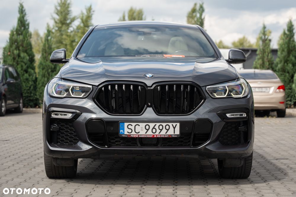 BMW X6 xDrive40d mHEV - 18