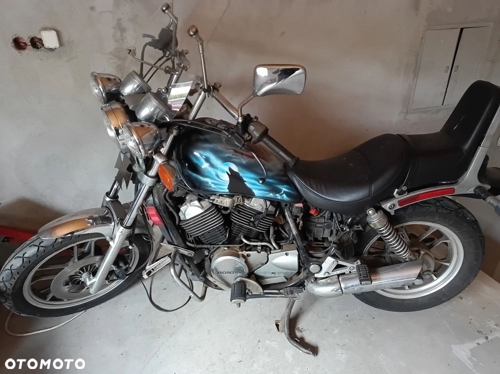 Honda VT - 1