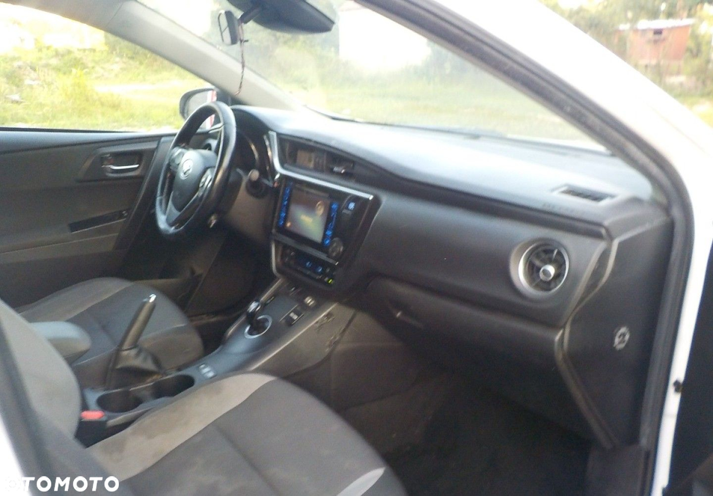 Toyota Auris - 14