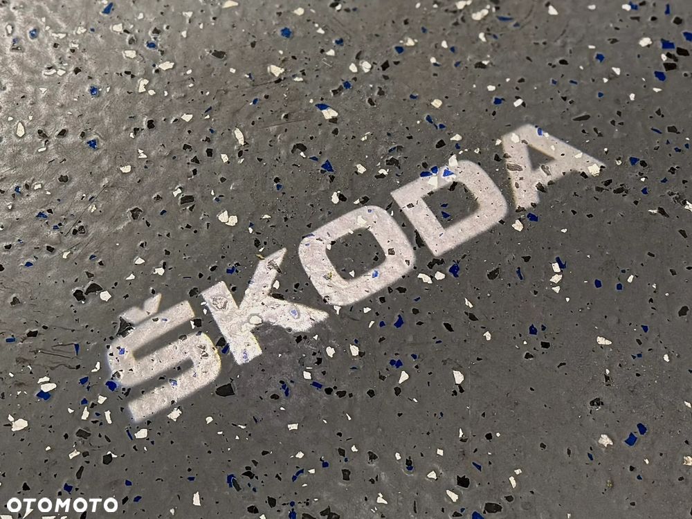 Skoda Octavia 2.0 TDI Sportline DSG - 22