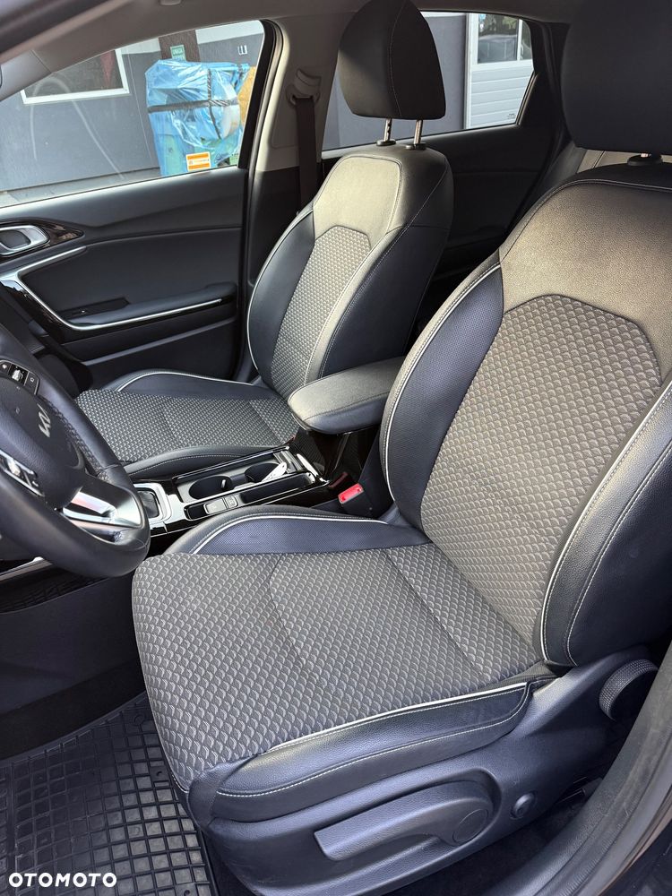 Kia Ceed 1.5 T-GDI Tribute DCT - 17