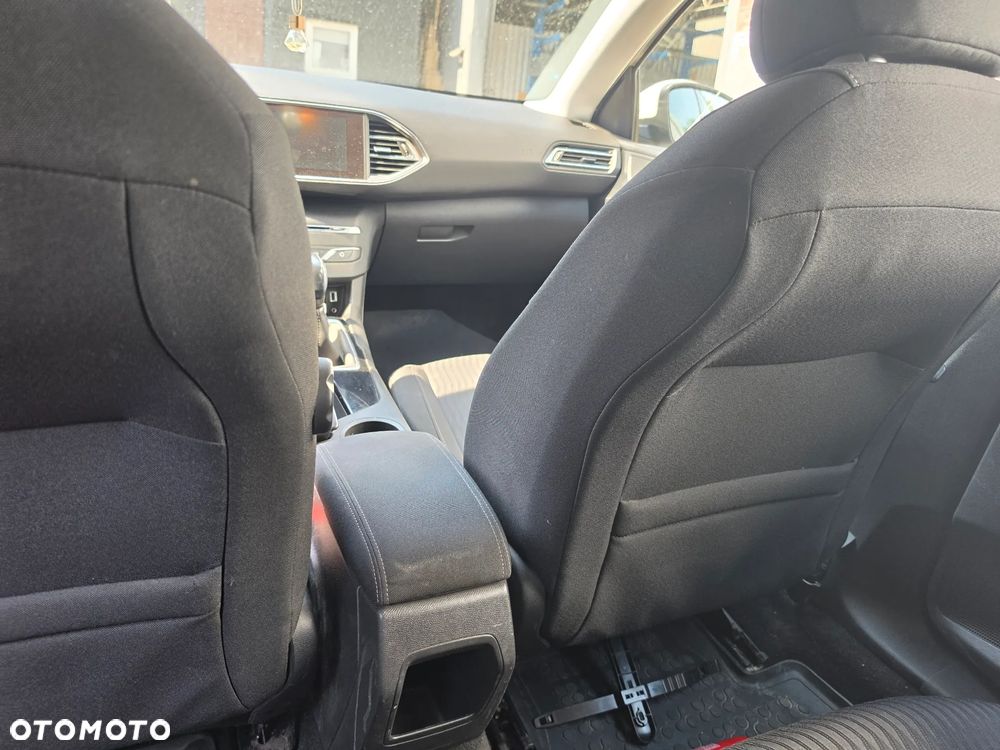 Peugeot 308 1.6 HDi Access - 22