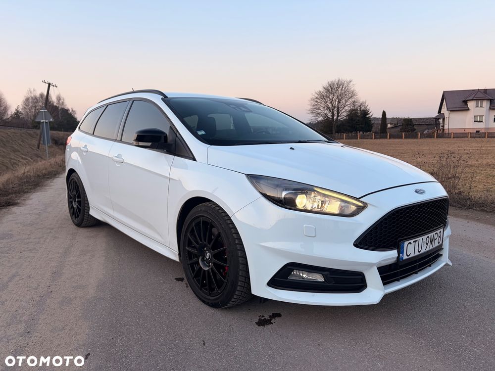 Ford Focus SW 2.0 EcoBoost ST - 16