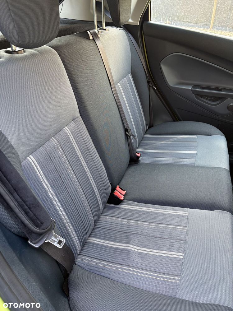 Ford Fiesta 1.25 Ambiente EU5 - 9