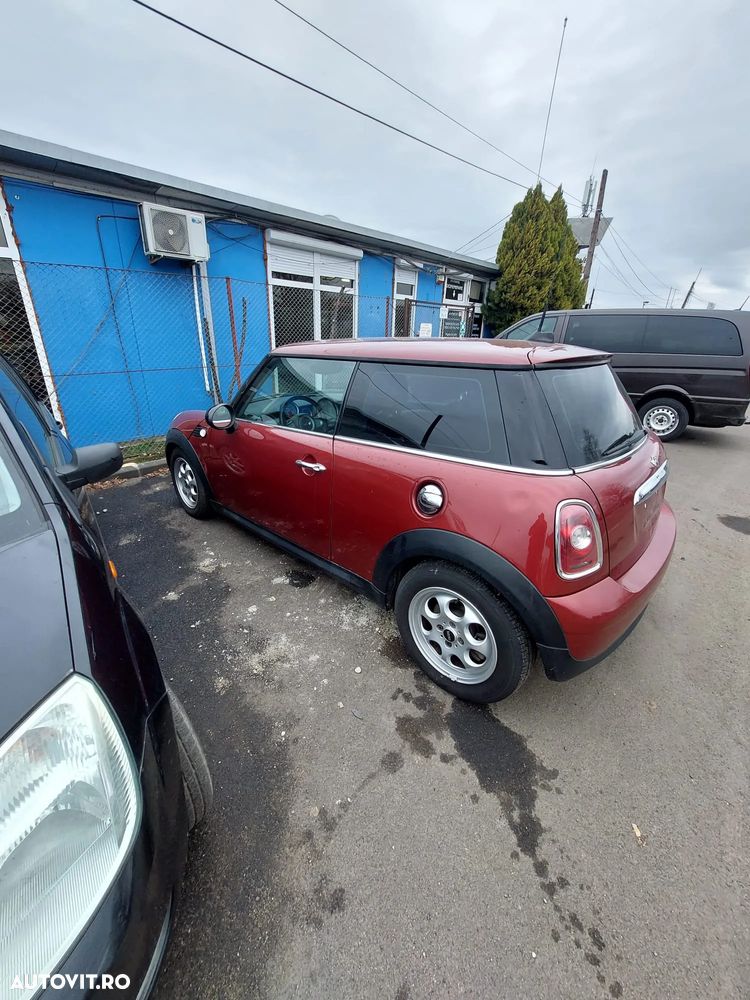 Dezmembrez Mini One Cooper - 7