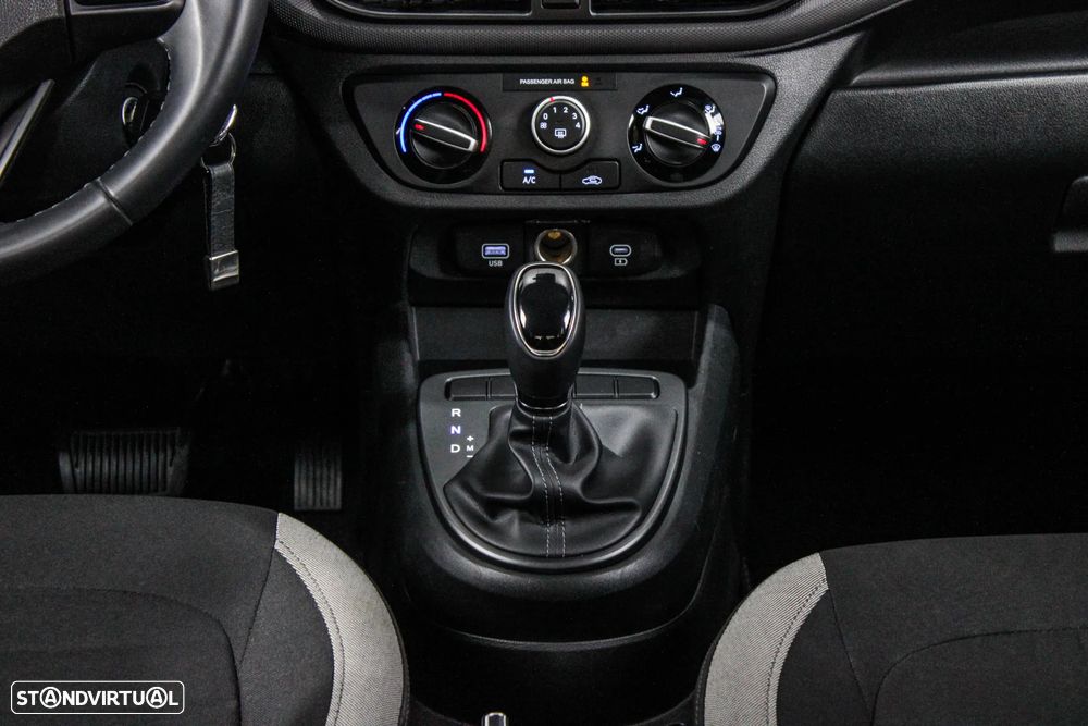 Hyundai i10 1.0 Comfort AMT - 6