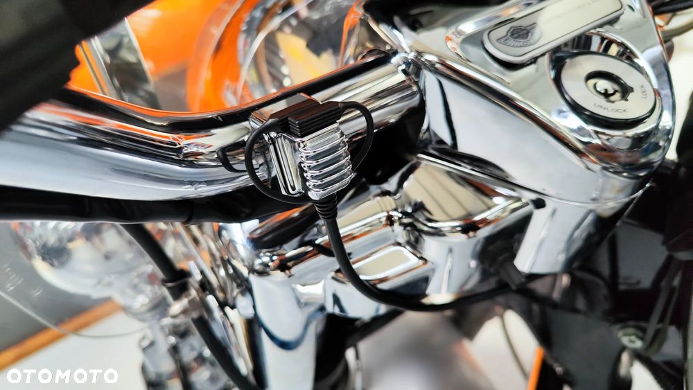 Harley-Davidson Touring Road King - 27