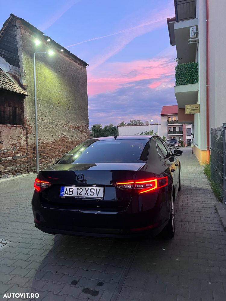 Skoda Superb 2.0 TDI DSG Style - 22