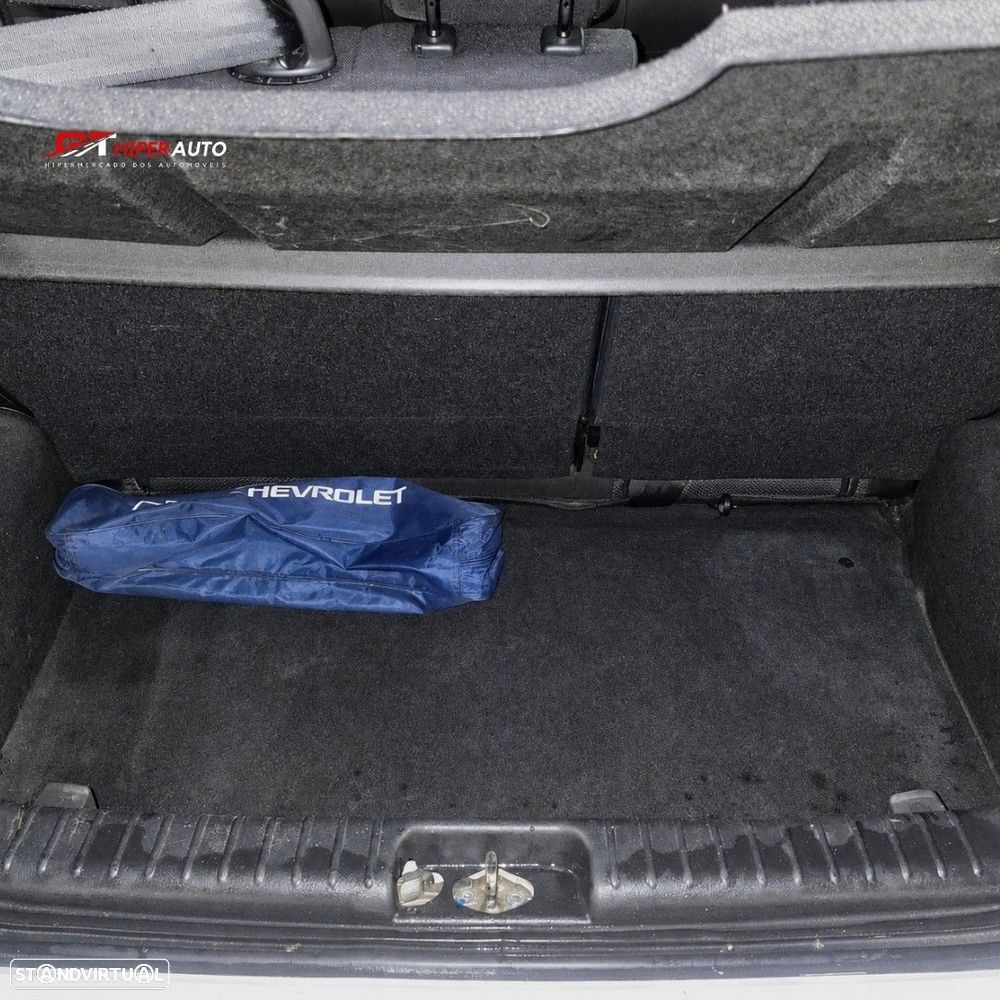 Chevrolet Aveo 1.2 L - 11